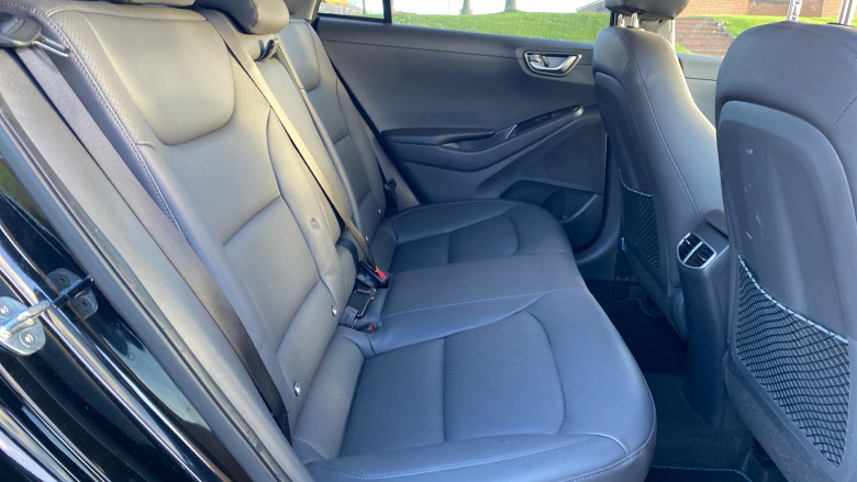 Hyundai IONIQ 1.6 GDi Hybrid Premium SE 5dr DCT Hybrid Hatchback